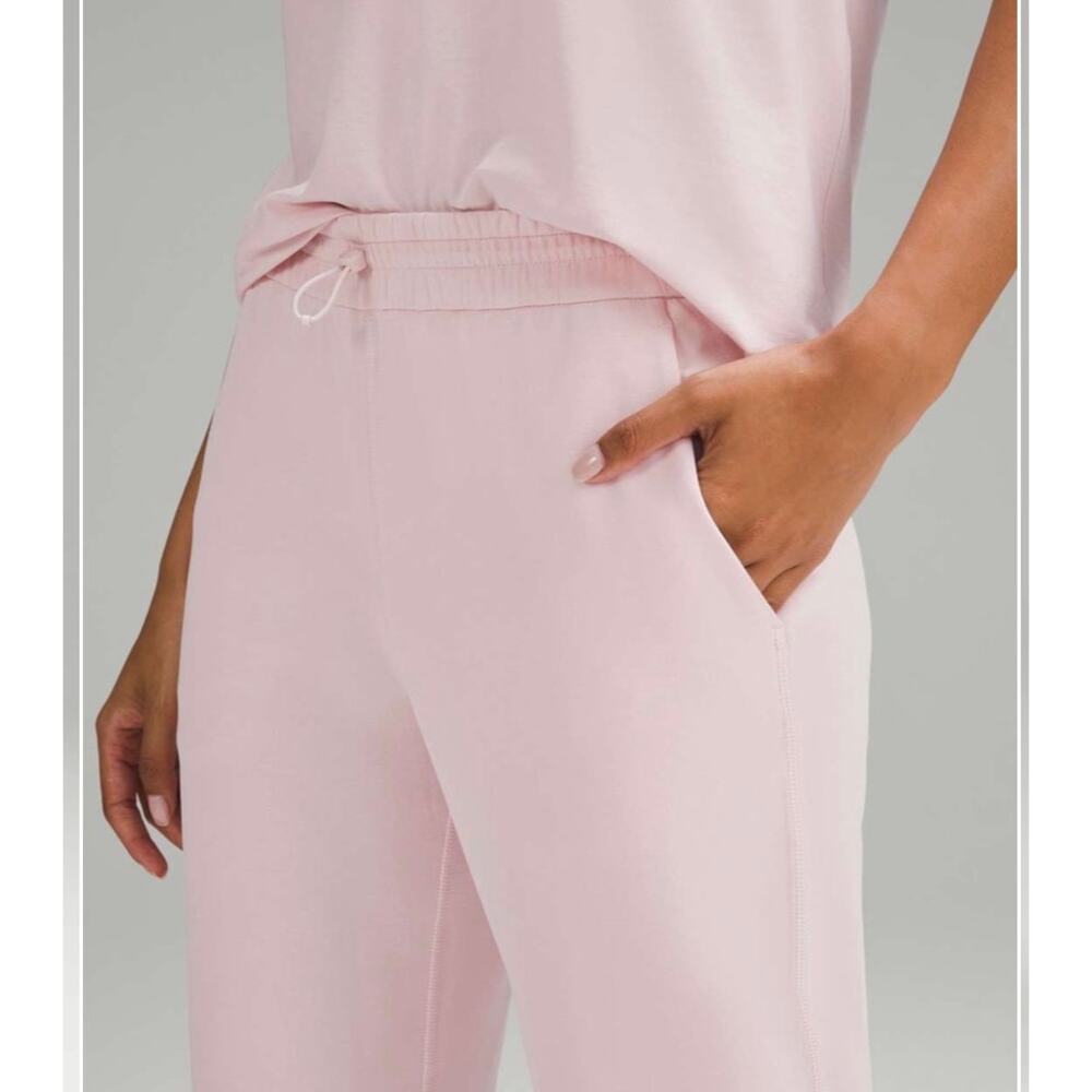 Lululemon Softstreme High-Rise Pant Full Length in Flush Pink Size 2 - Picture 5 of 11